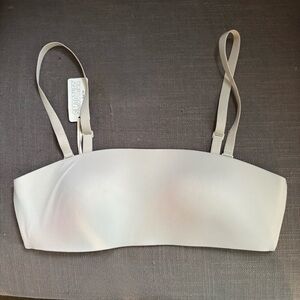 NWT aerie Smoothez Wireless Bra - Cream Size Small 
Ultra Soft Fabric